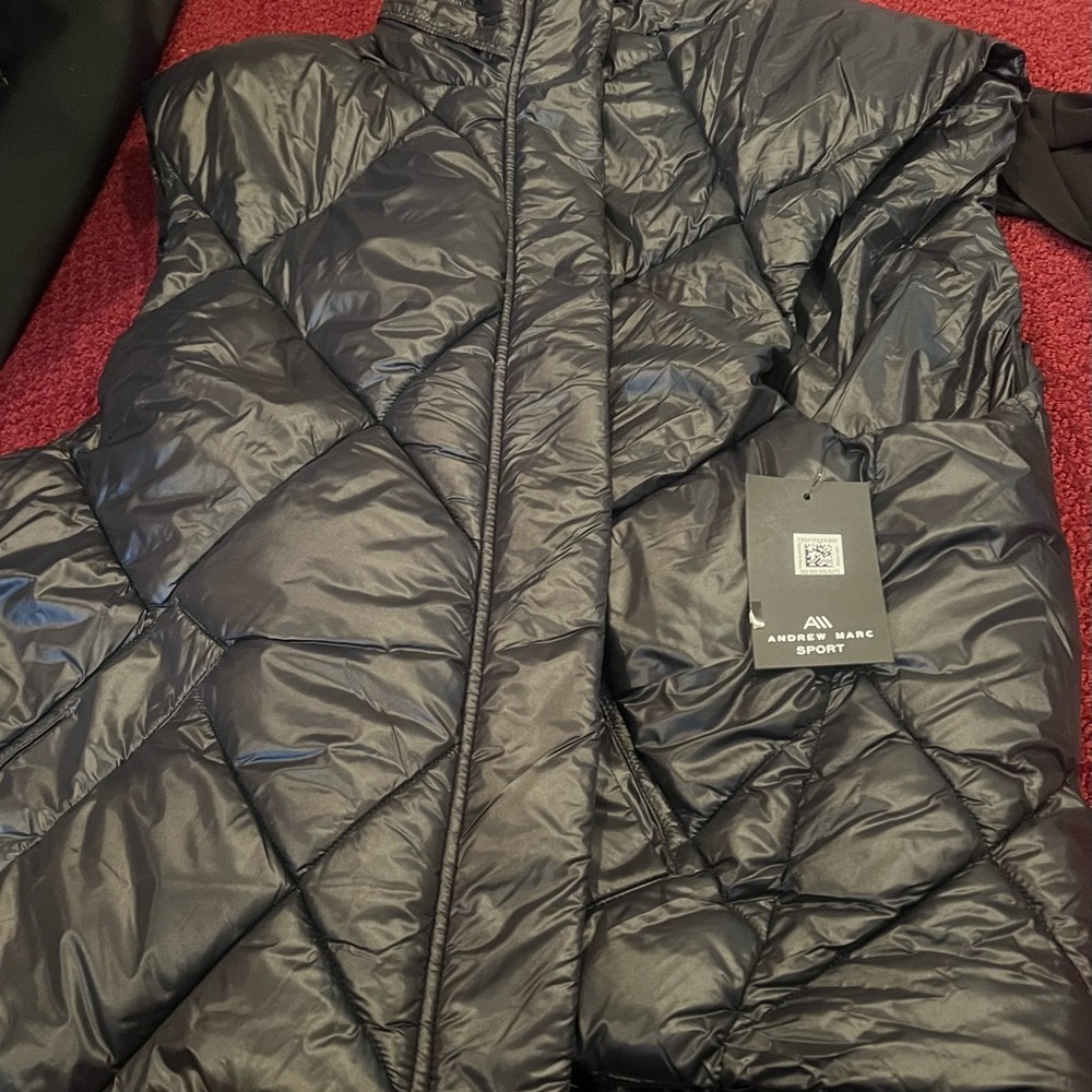 Andrew Marc sport bubble vest pockets XL has a hidden hood Zipper host pick - Picture 4 of 17